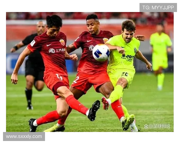 深入分析深圳足球队包夹战术的优势与应用策略 深入分析深圳足球队包夹战术的优势与应用策略