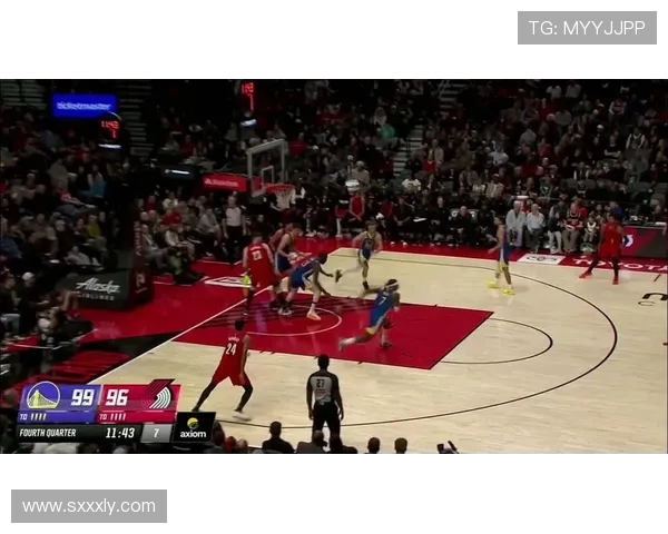 308勇士与开拓者激战正酣谁能在这场对决中笑到最后