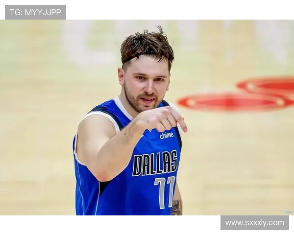 东契奇狂砍73分刷新现役最高分独行侠成功终结太阳11连胜纪录 东契奇狂砍73分刷新现役最高分独行侠成功终结太阳11连胜纪录