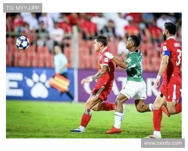 亚冠激战鲁能对阵恒大争夺小组出线权全力以赴展现球队实力