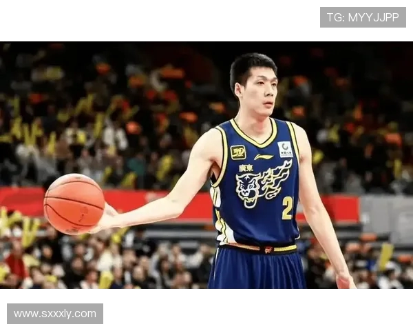 任骏飞领衔球队奋勇争先展现拼搏精神与团队协作的精彩瞬间