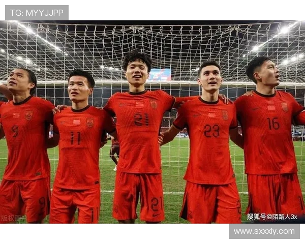 国足在2015年世预赛对阵香港的精彩回顾与分析