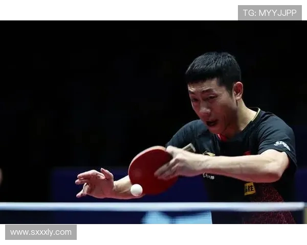 林高远与许昕在世乒赛的激烈对决展现乒乓球的巅峰对抗魅力 林高远与许昕在世乒赛的激烈对决展现乒乓球的巅峰对抗魅力