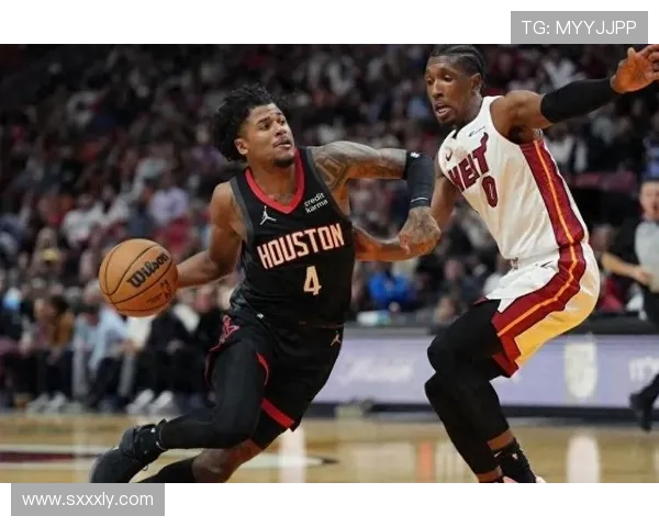 火箭与勇士激战正酣5月21日比赛精彩回顾与分析