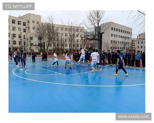 范子铭的成长之路：从青涩少年到篮球场上的明星之旅